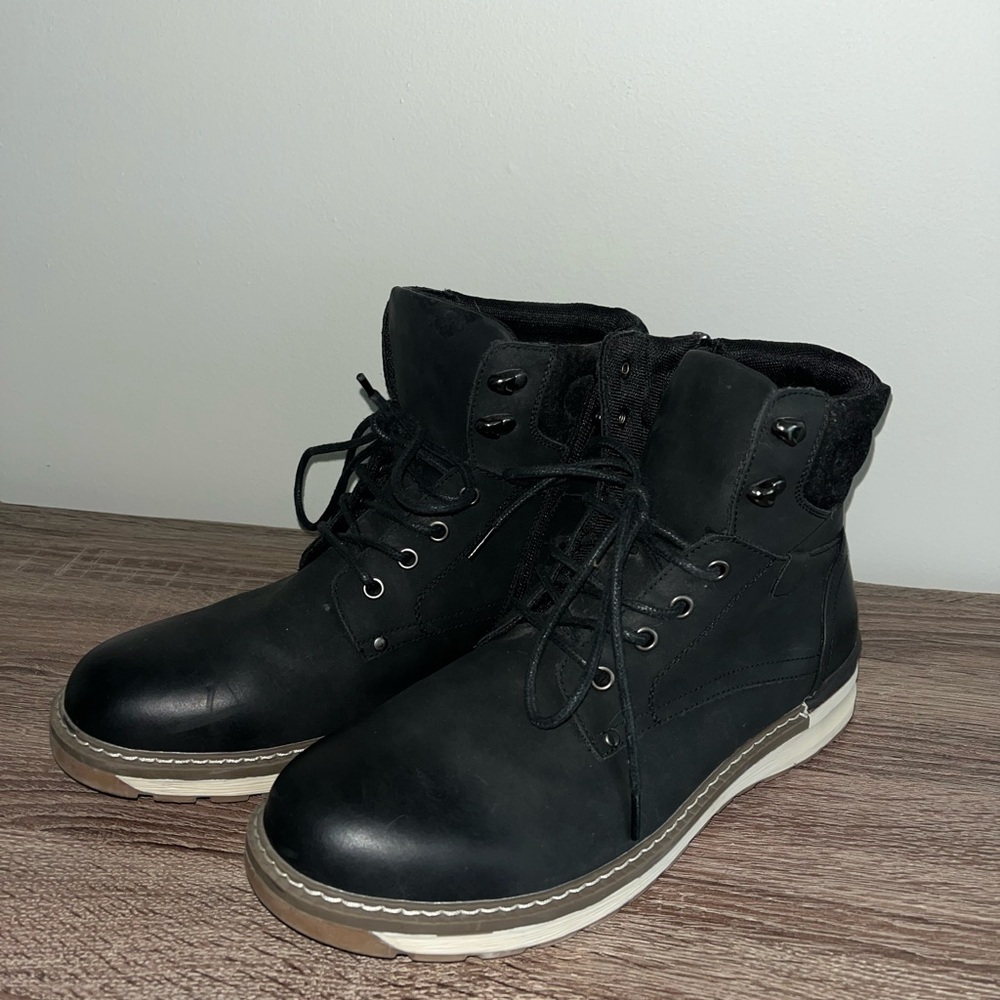Men's Black Lace-Up Casual Boots with Contrast Tan & White Sole